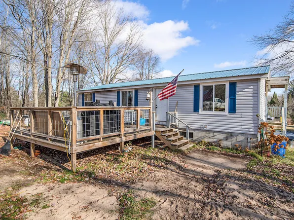 7876 Gunner Rd, Frederic, MI 49733