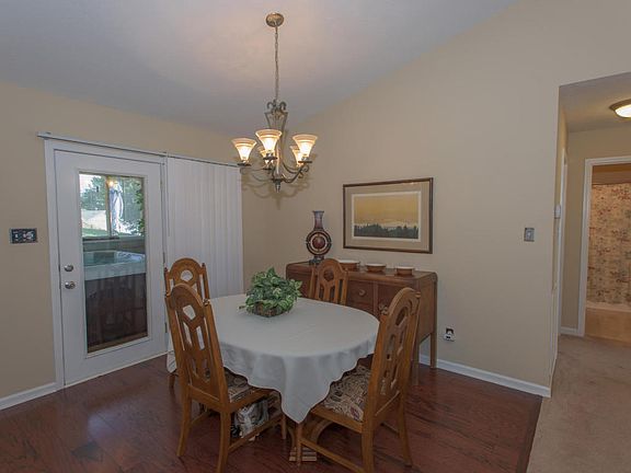 5th image of 6705 Farmbrook Ln