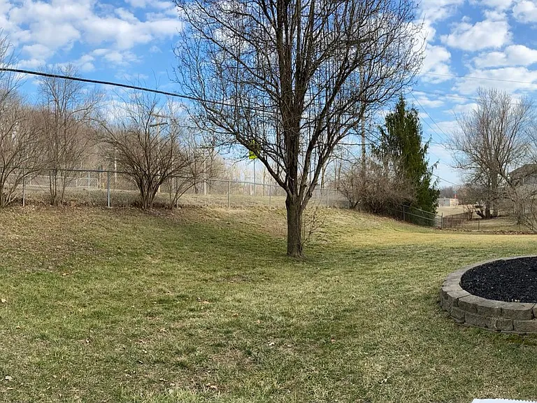 Clarington Dr — Photo 1