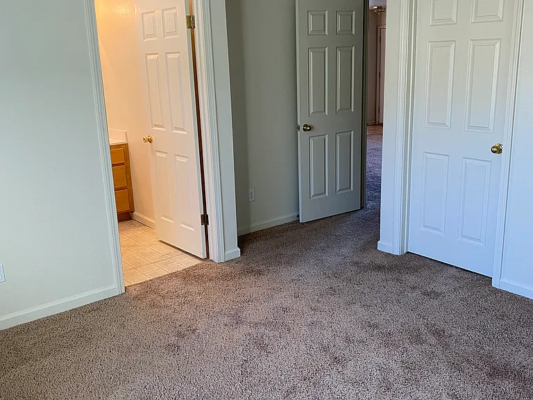 1918 Central Ave #1918 — Photo 2