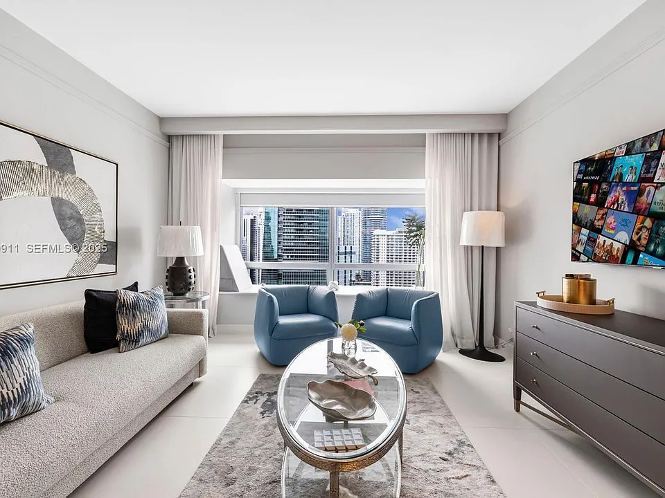 1435 Brickell Ave #3410