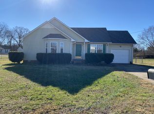 300 Hunter Owens Ct, Oak Grove, KY 42262