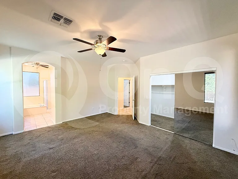 16609 S 16th Dr — Photo 10