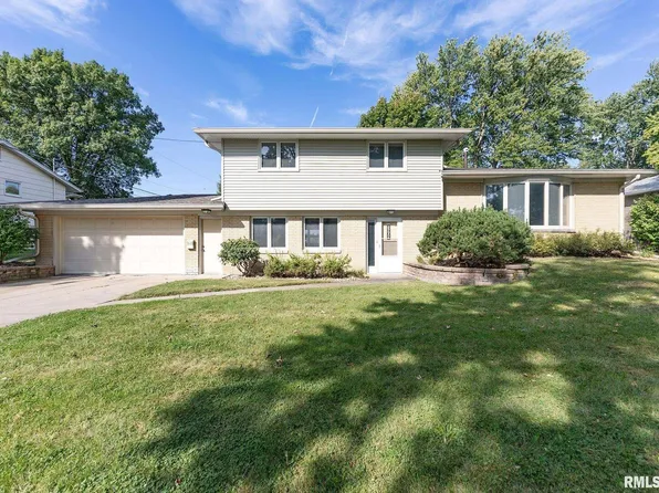 3905 1st St, East Moline, IL 61244