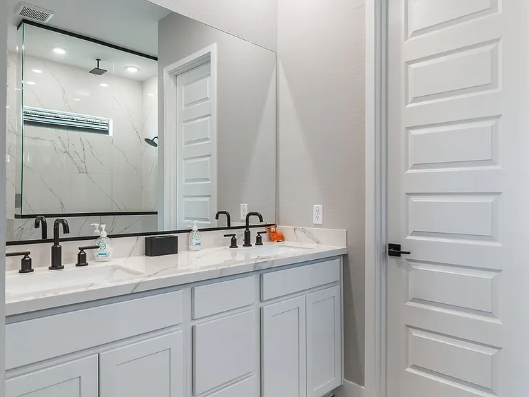 1725 E Questa Dr — Photo 23