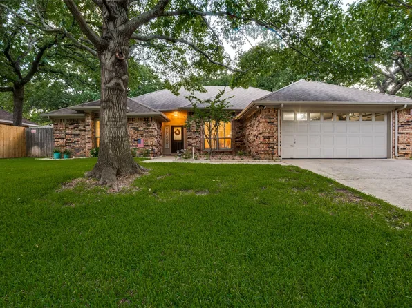 3303 Thorn Hill Dr, Arlington, TX 76001