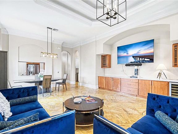 2nd image of 1139 Michigan AVE