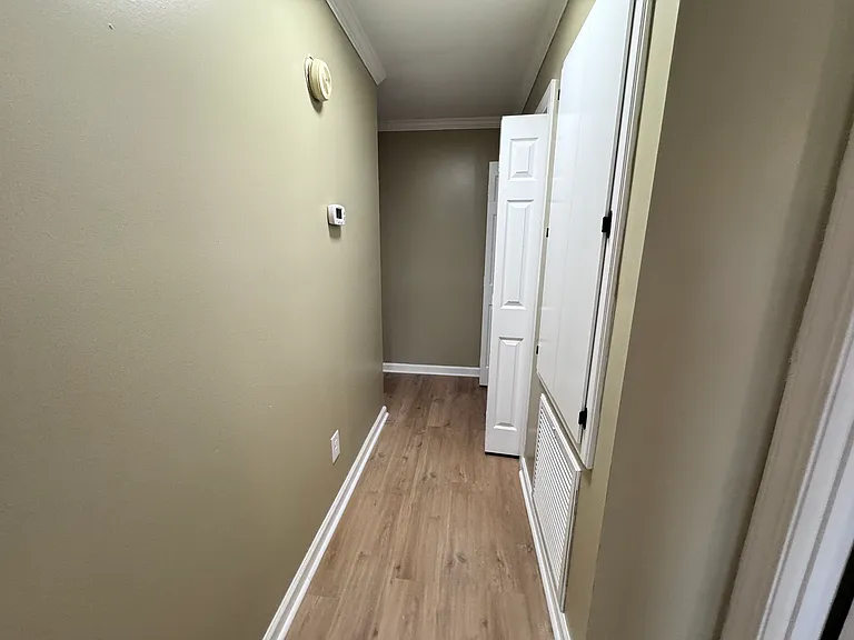 29 Williamsburg Pl — Photo 26