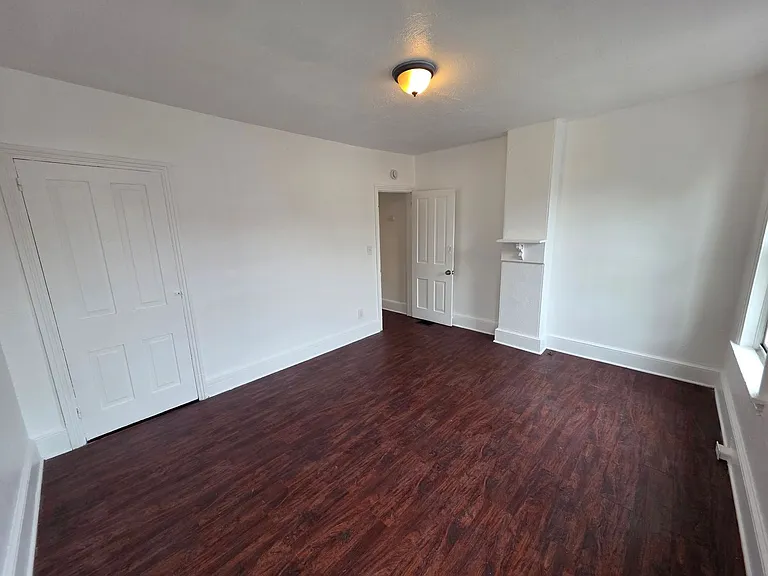 916 N Spruce St — Photo 11