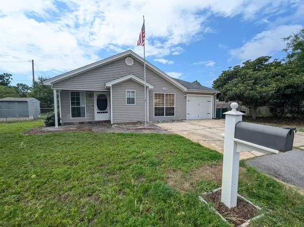 250 Terrance Ln, Mary Esther, FL 32569