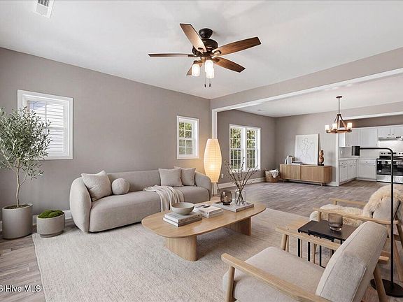 3rd image of 315 Myrtle Avenue