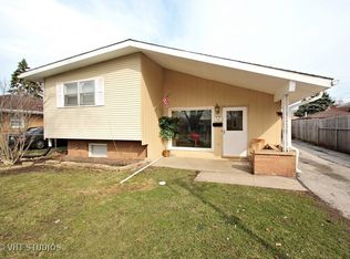 2329 Linden Ave, Waukegan, IL 60087