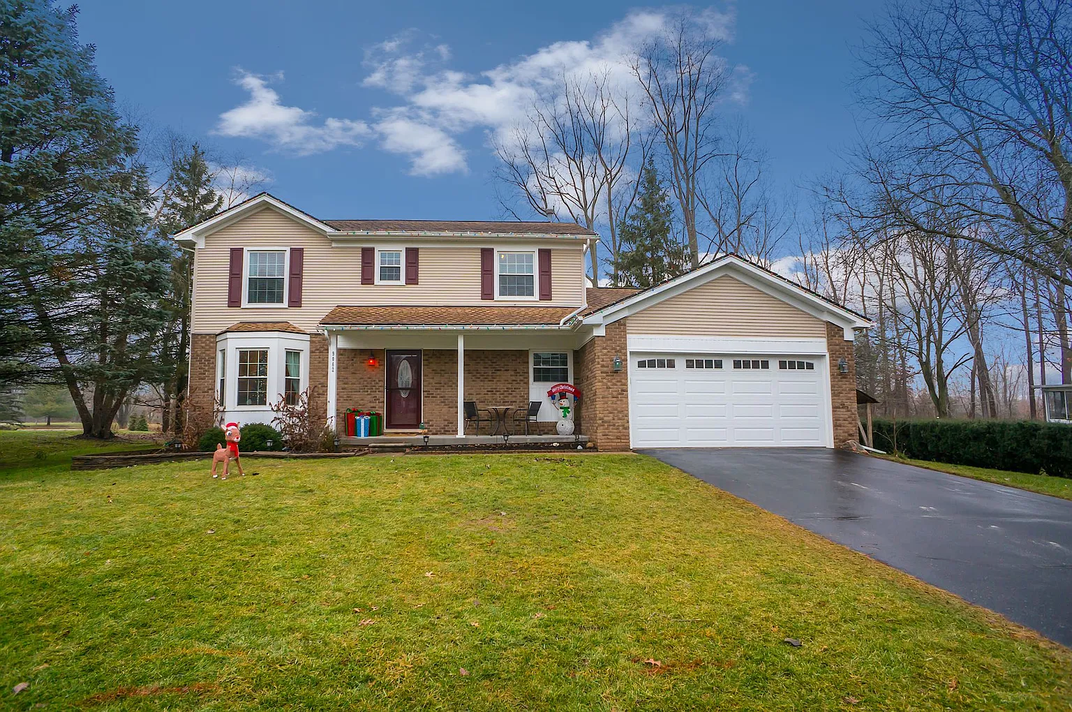 9062 Scenic Dr photo 1