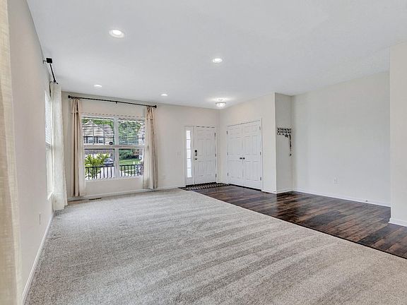 4th image of 5773 Parkland Ave