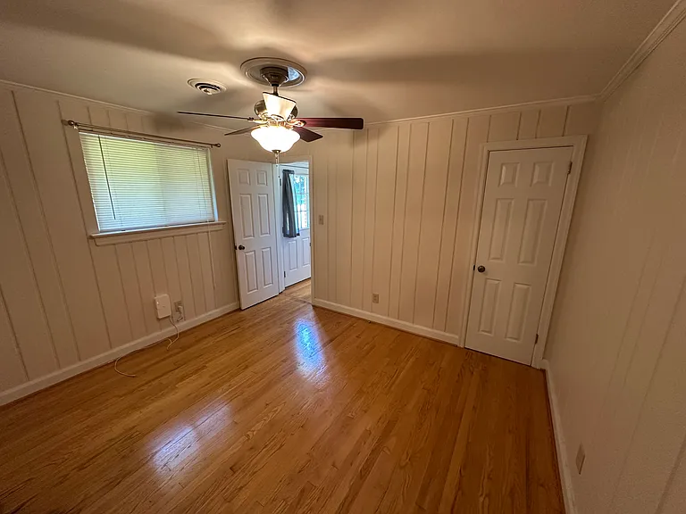 3628 Poplar Dr — Photo 12