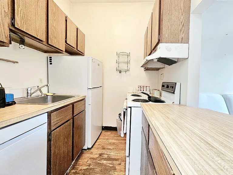 27 Garden St #5 — Photo 8