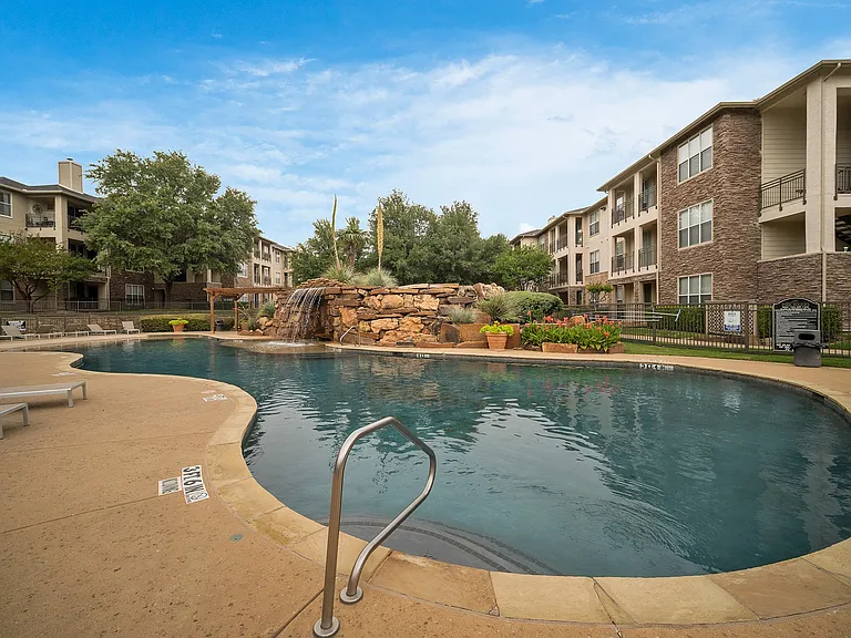 Dane Park North Garland — Photo 15