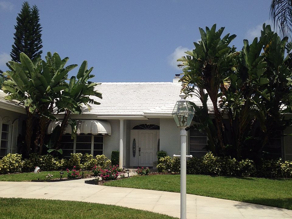 1st image of 9436 Cross Creek Dr