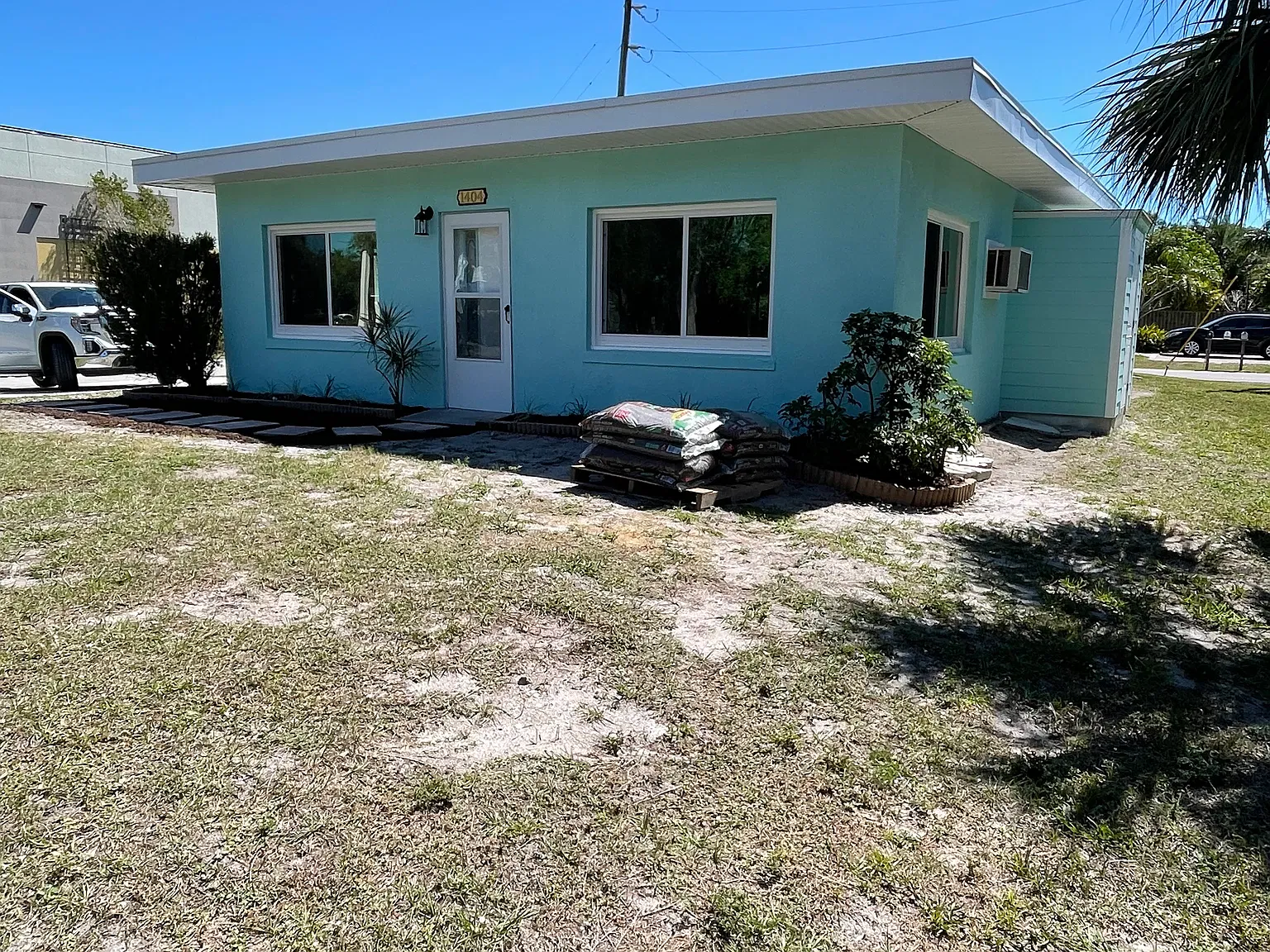 2 bed, 784 sqft, $2,200 — Photo 2
