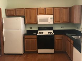 629 Shakespeare Dr, Grayslake, IL 60030