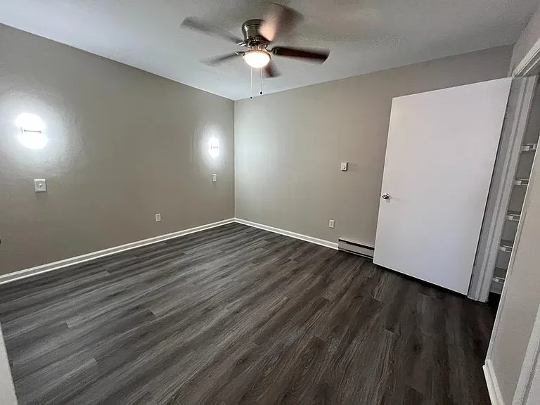 3910 Bowdens Ferry Rd — Photo 9