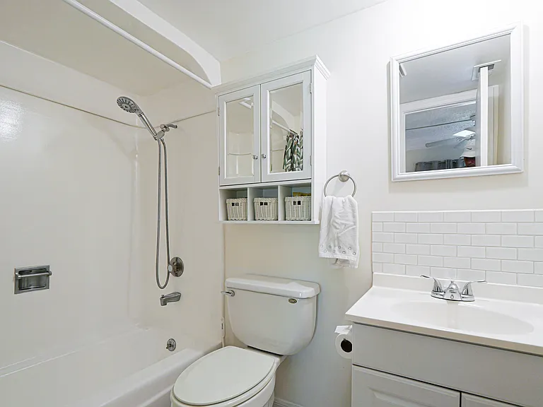 1901 Indian River Blvd #103D — Photo 6