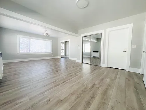 1026 E Broadway Photo 1
