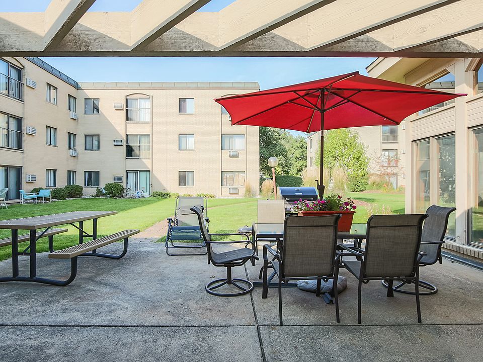 The Edge of Uptown Apartments ; Patio