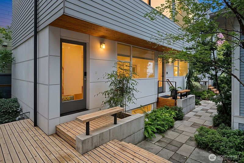 2nd image of 906 13th Avenue #B