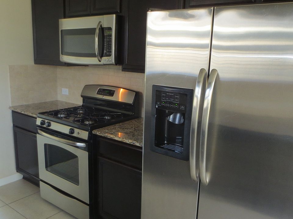 1st image of 1612 Bluewood Ln