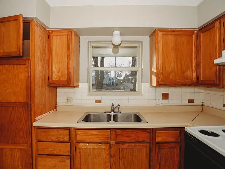 494 N Main St #B — Photo 7