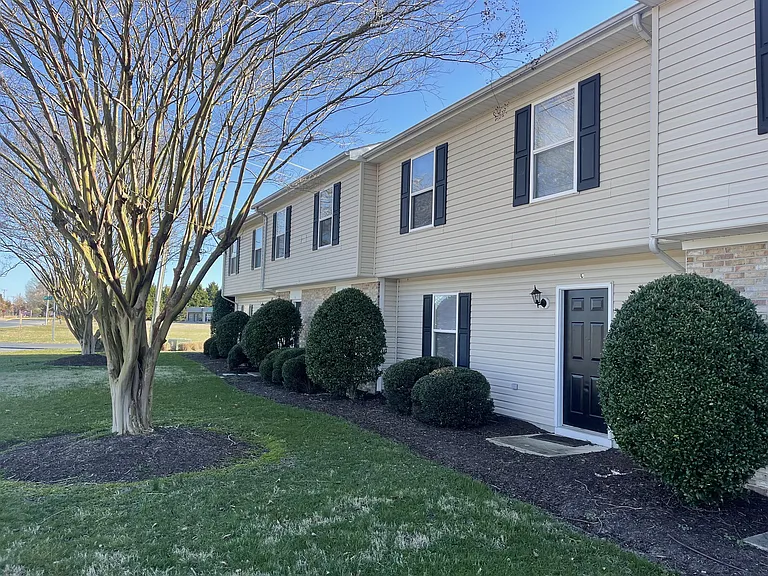 255 Canal Park Dr #C — Photo 1