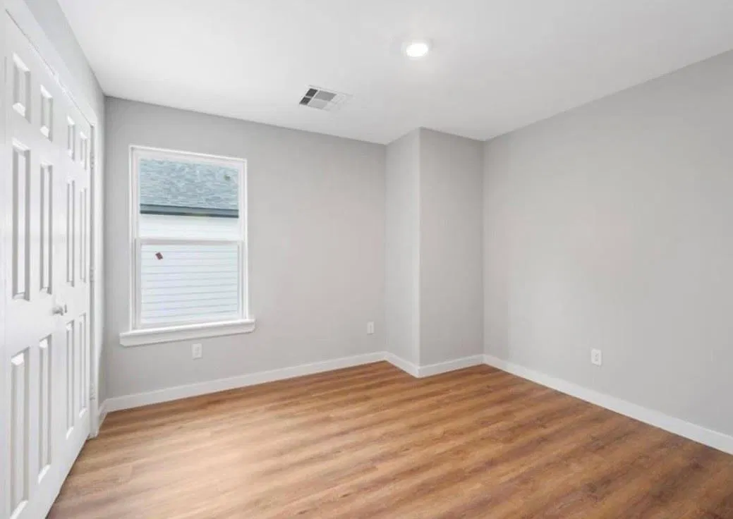 3 bed, 2.0 bath, 1140 sqft, $1,350 — Photo 2