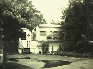 25 Main St, Newtown, CT 06470