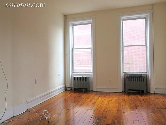 4th image of 1876 Bergen St #Parlor