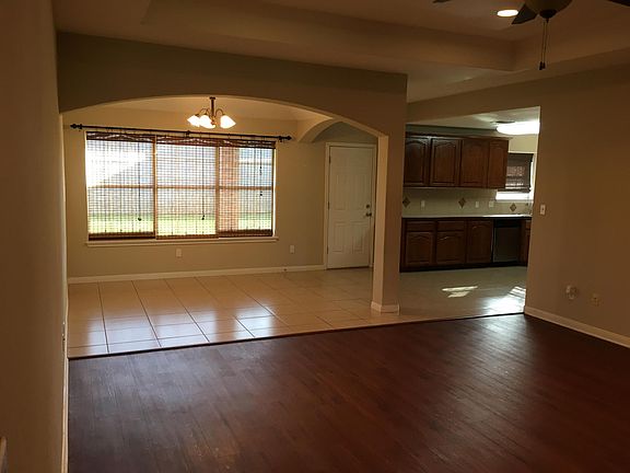 4th image of 109 Andrew Dr