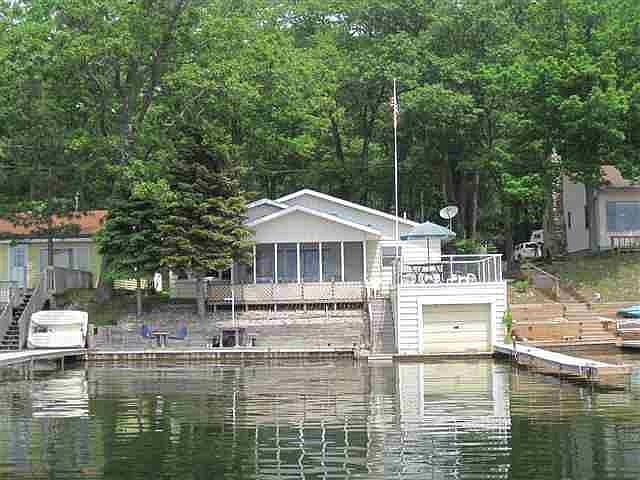 1st image of 9293 W Oak Dr