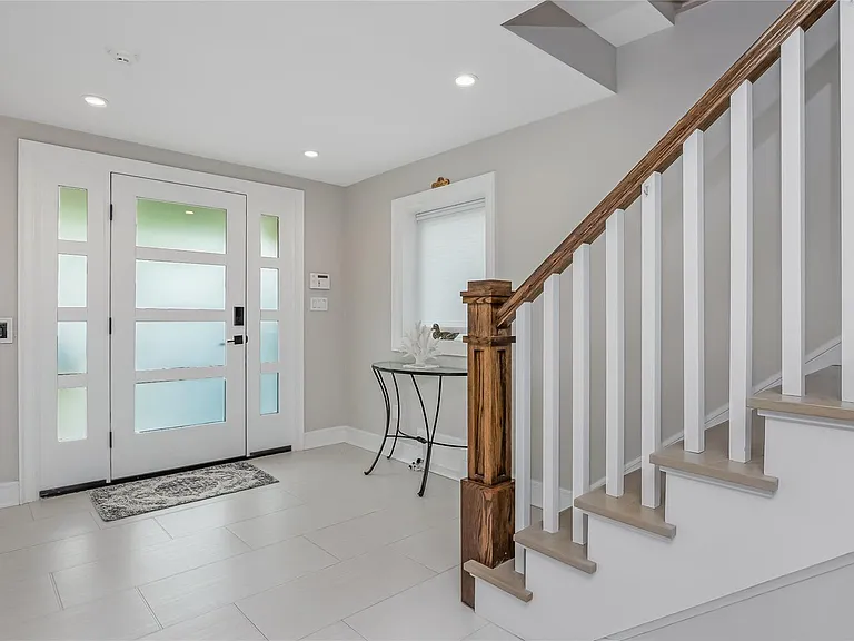 161 W Hudson St — Photo 7