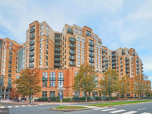2nd image of 2720 S Arlington Mill Dr Unit 903