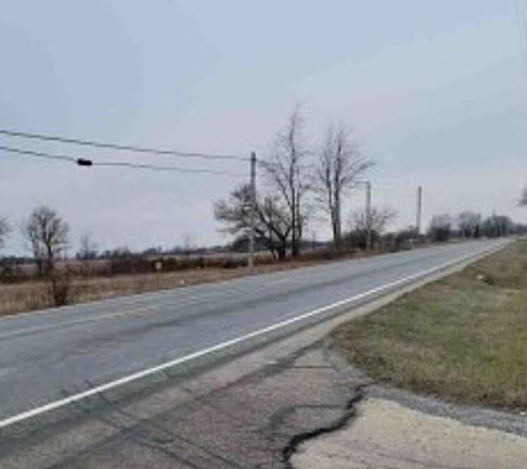 Exterior Neighborhood (street photo)