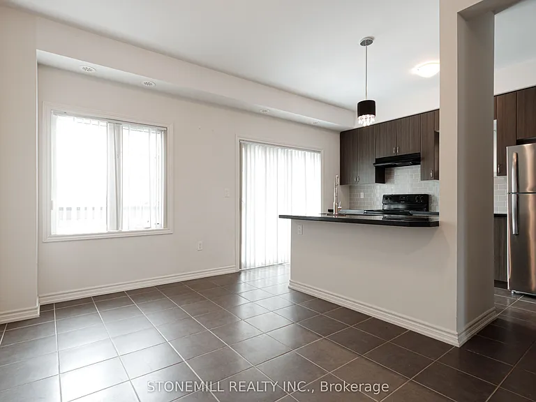 3130 Boxford Cres #5 — Photo 19