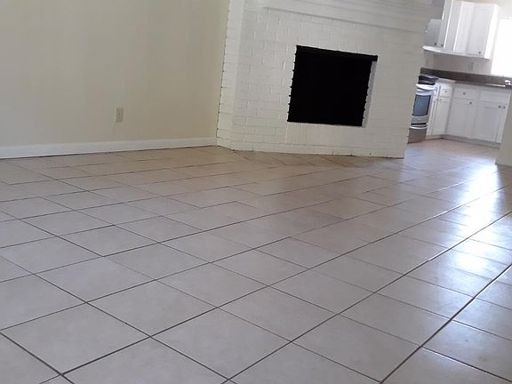3rd image of 1600 E 17th St APT 9D