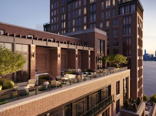 555 West 22nd Street image 14 of 15