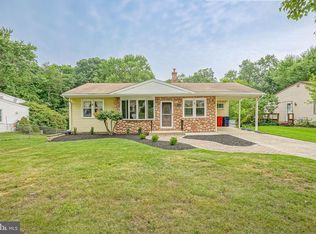 30 Farndale Rd, Somerdale, NJ 08083