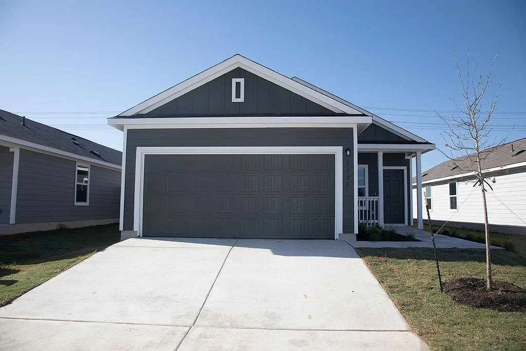 4 bed, 1627 sqft, $1,750 — Photo 2