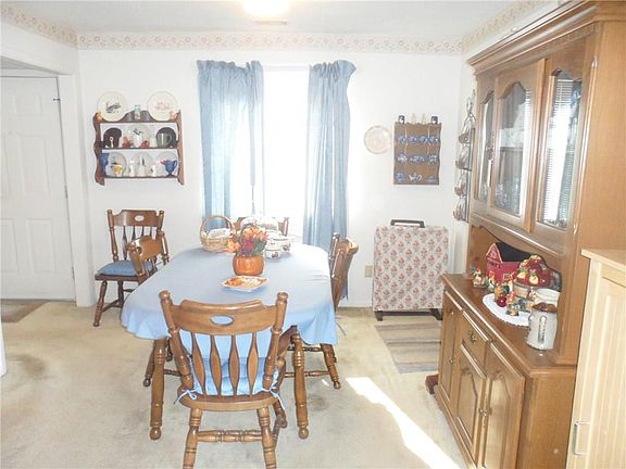 4th image of 5917 Deerwood Ct
