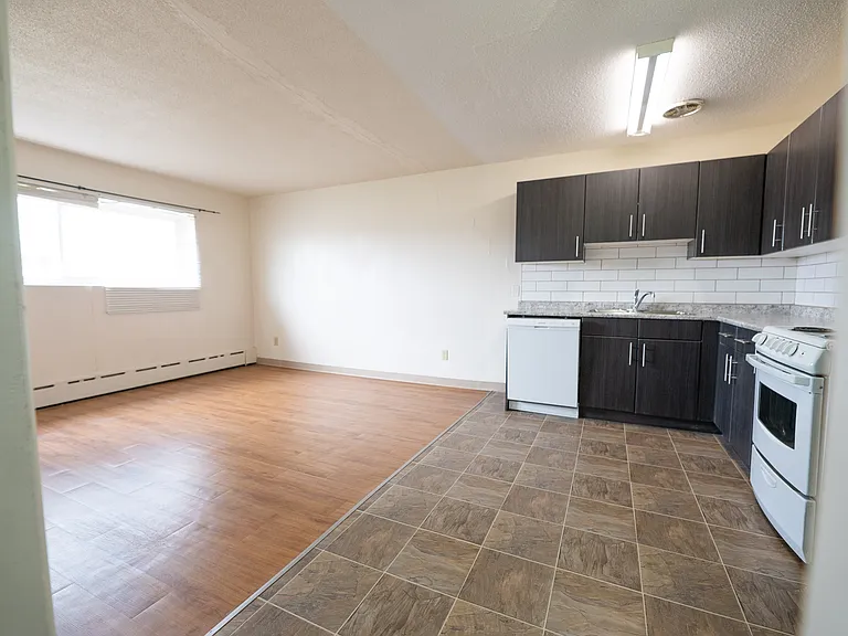 1139 Grant Ave #15 — Photo 9