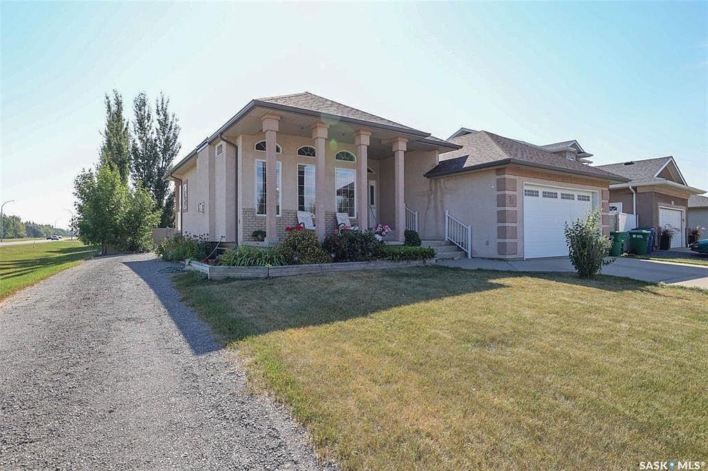 78 Woods CRESCENT