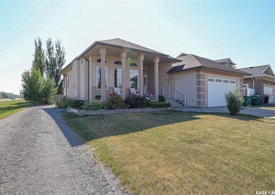 1st image of 78 Woods CRESCENT
