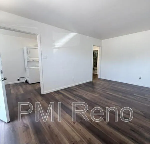 364 Gould St — Photo 5
